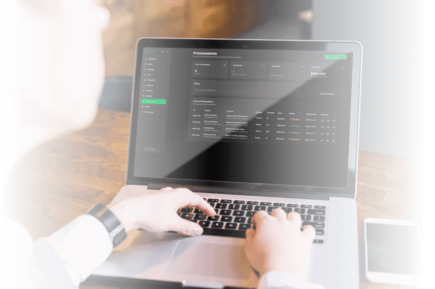 Profesional utilizando AURIX ERP